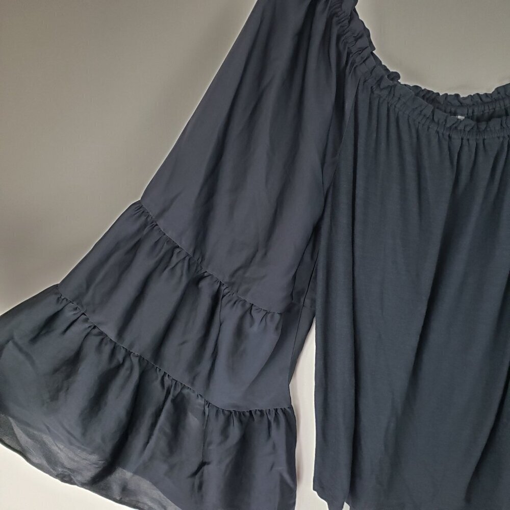By Anthropologie Gloria Off Shoulder Top Black Tiered Statement Sleeve Size M - Picture 5 of 9